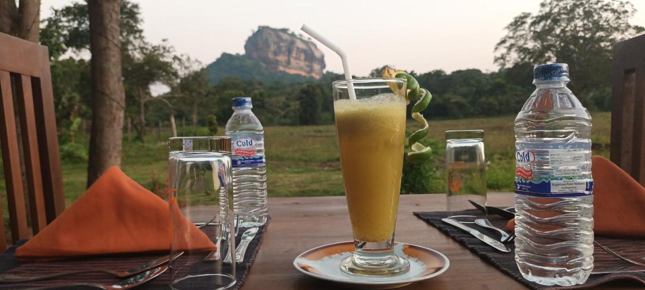Sigiri Close-Up View Guest Sigiriya Eksteriør billede