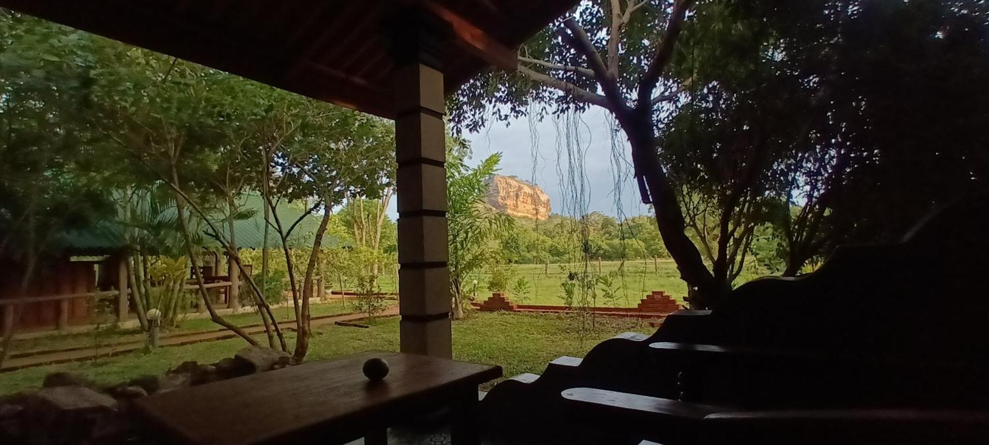 Sigiri Close-Up View Guest Sigiriya Eksteriør billede